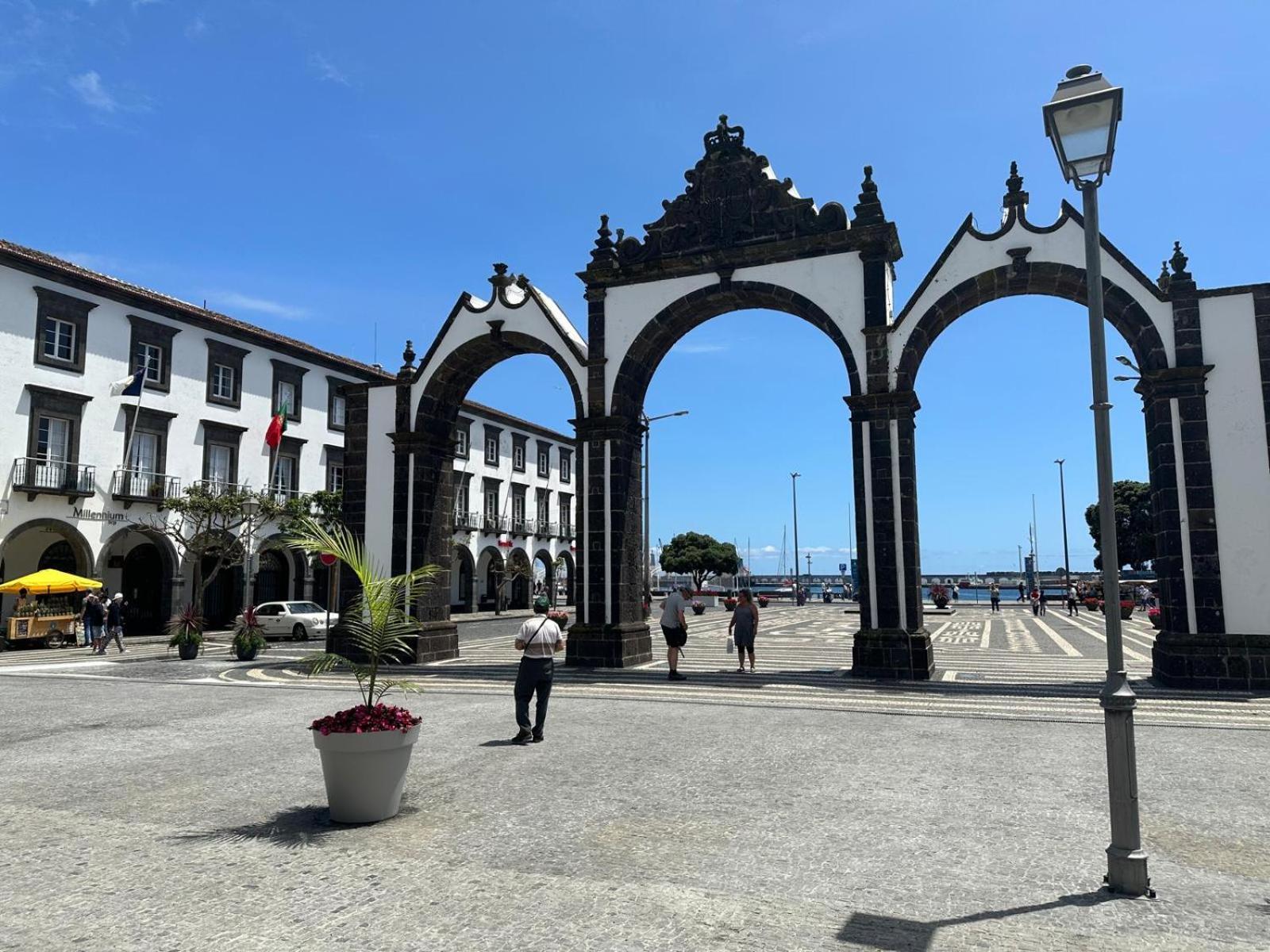 Azor International Apartment I Ponta Delgada  Exterior photo